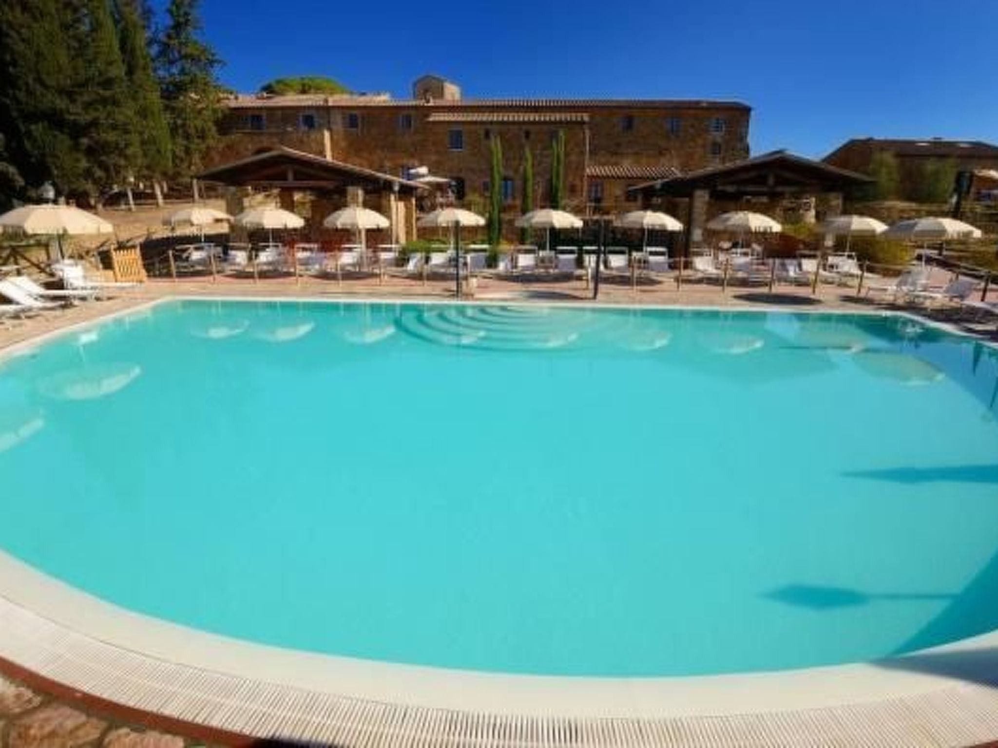 Mit Garten, Grill und Terrasse-Dedans