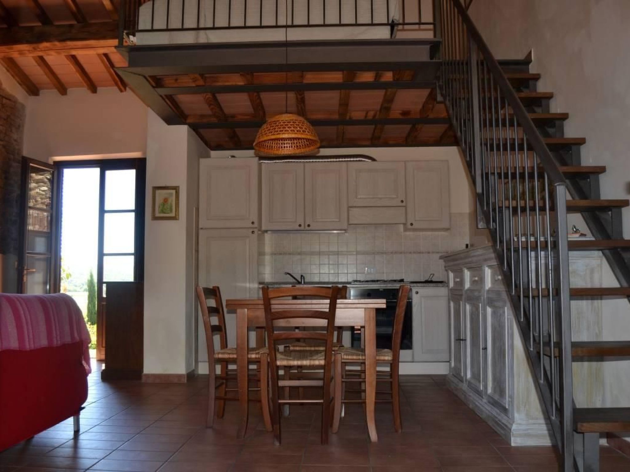 Apartment mit offenem Schlafboden und Garten-Dedans