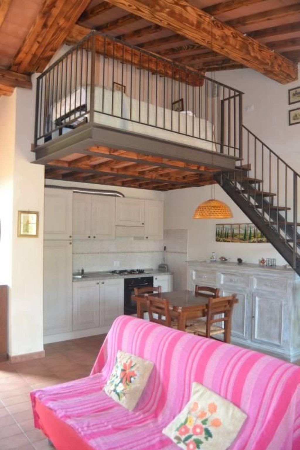 Apartment mit offenem Schlafboden und Garten-Dedans