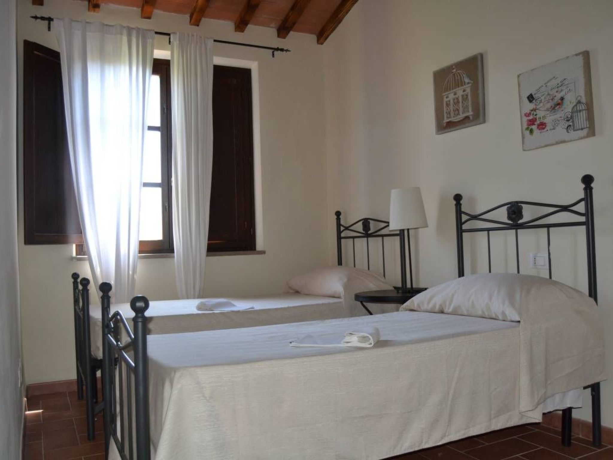 Superior Drei-Zimmer-Wohnung mit Garten und Pavillon-Drinnen