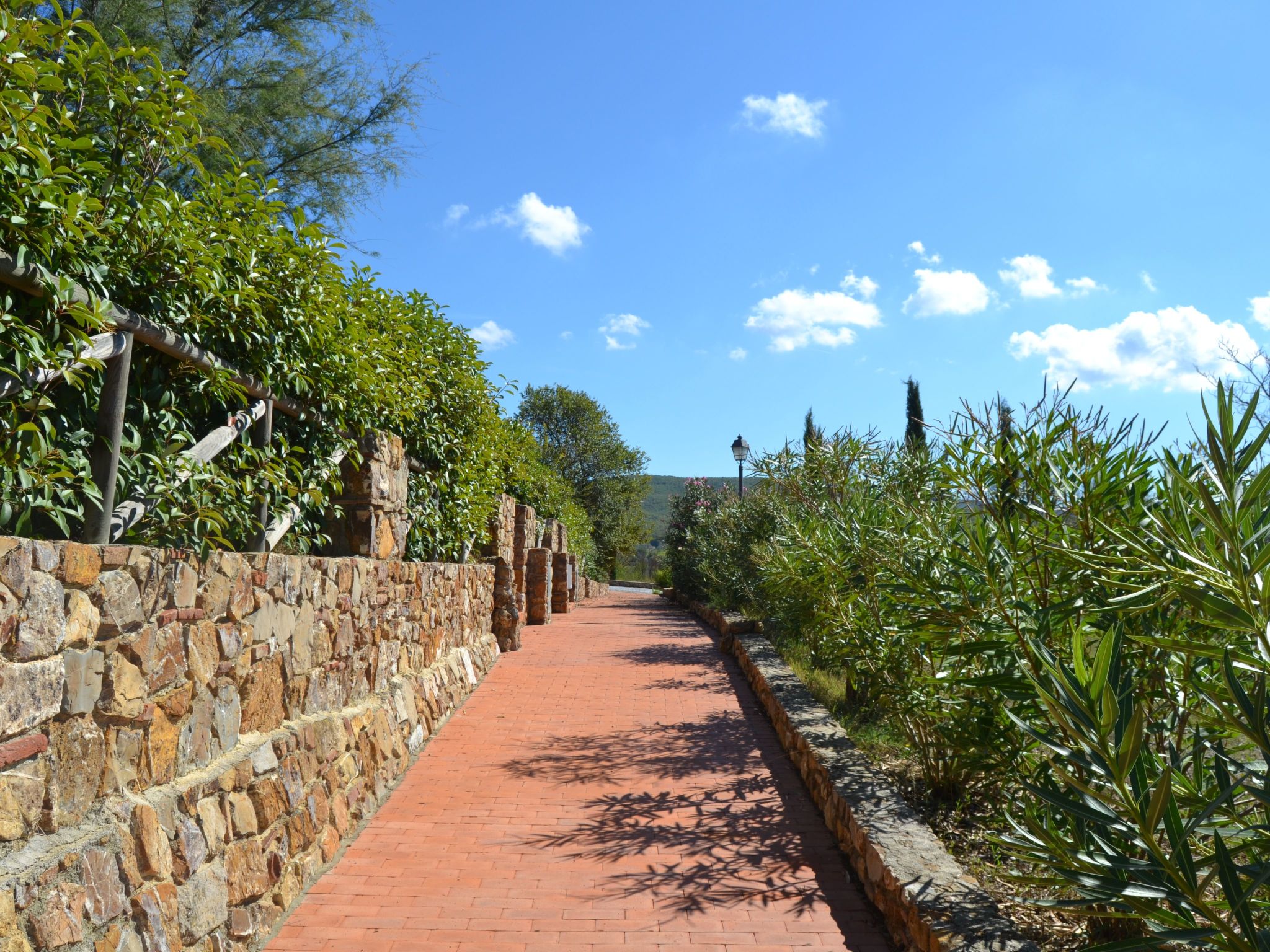 Superior Drei-Zimmer-Wohnung mit Garten und Pavillon-Drinnen