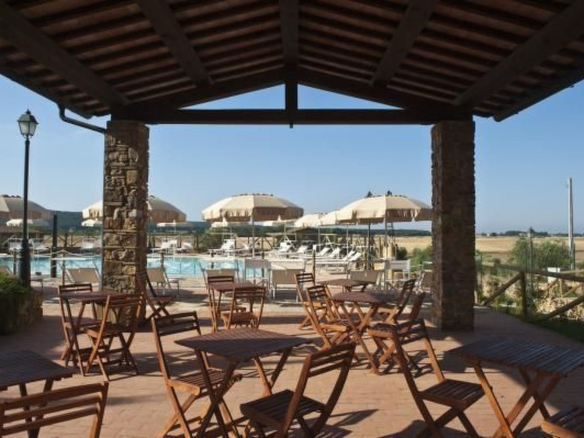 Superior Drei-Zimmer-Wohnung mit Garten und Pavillon-Drinnen