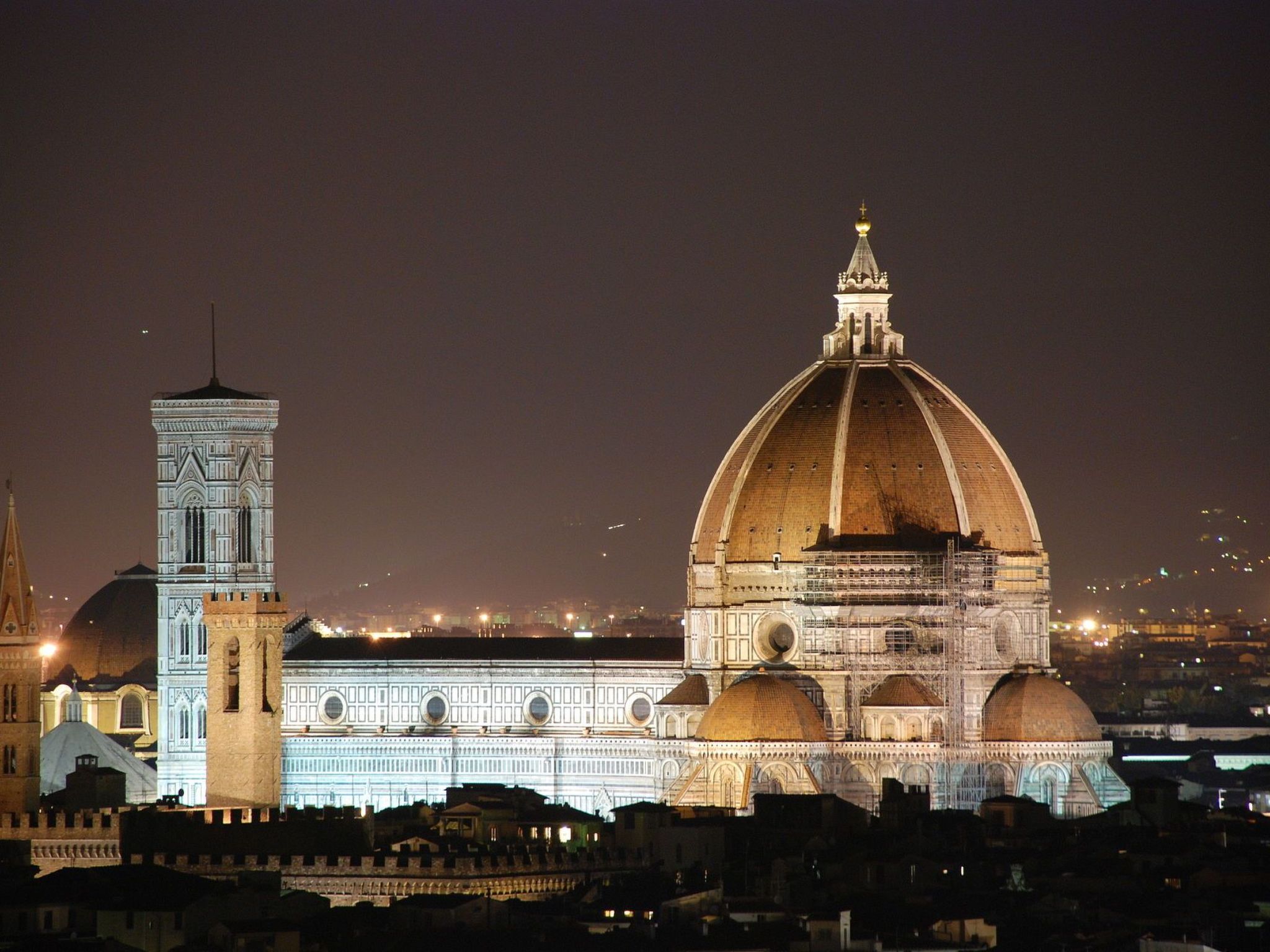 Meisterhaussiedlung mit Schwimmbad-Binnen