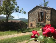 Charmantes Ferienhaus in Ciciano mit Grill, Gart