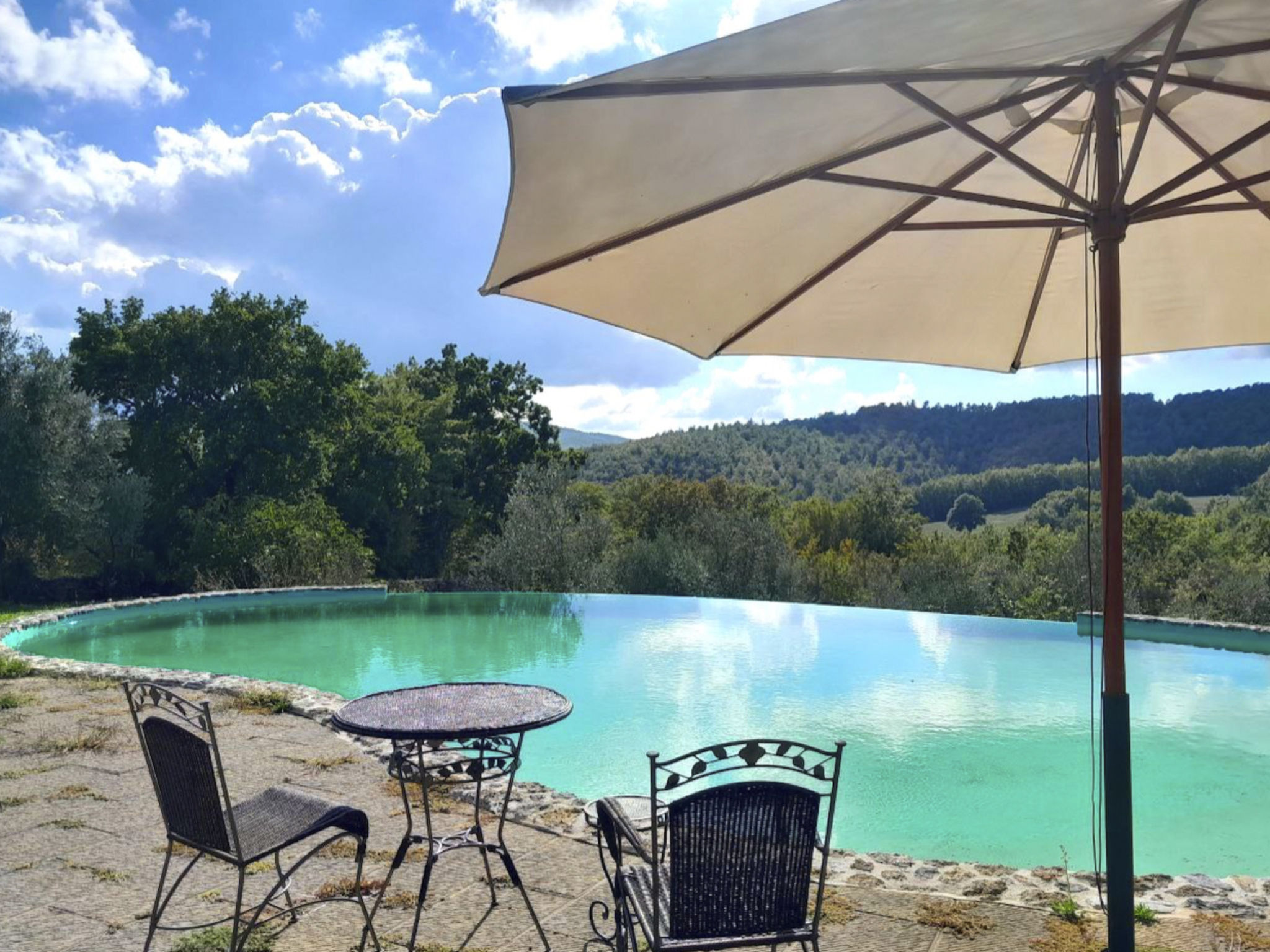 Charmantes Ferienhaus in Ciciano mit Grill, Garten und gemeinsamem Pool und Pan