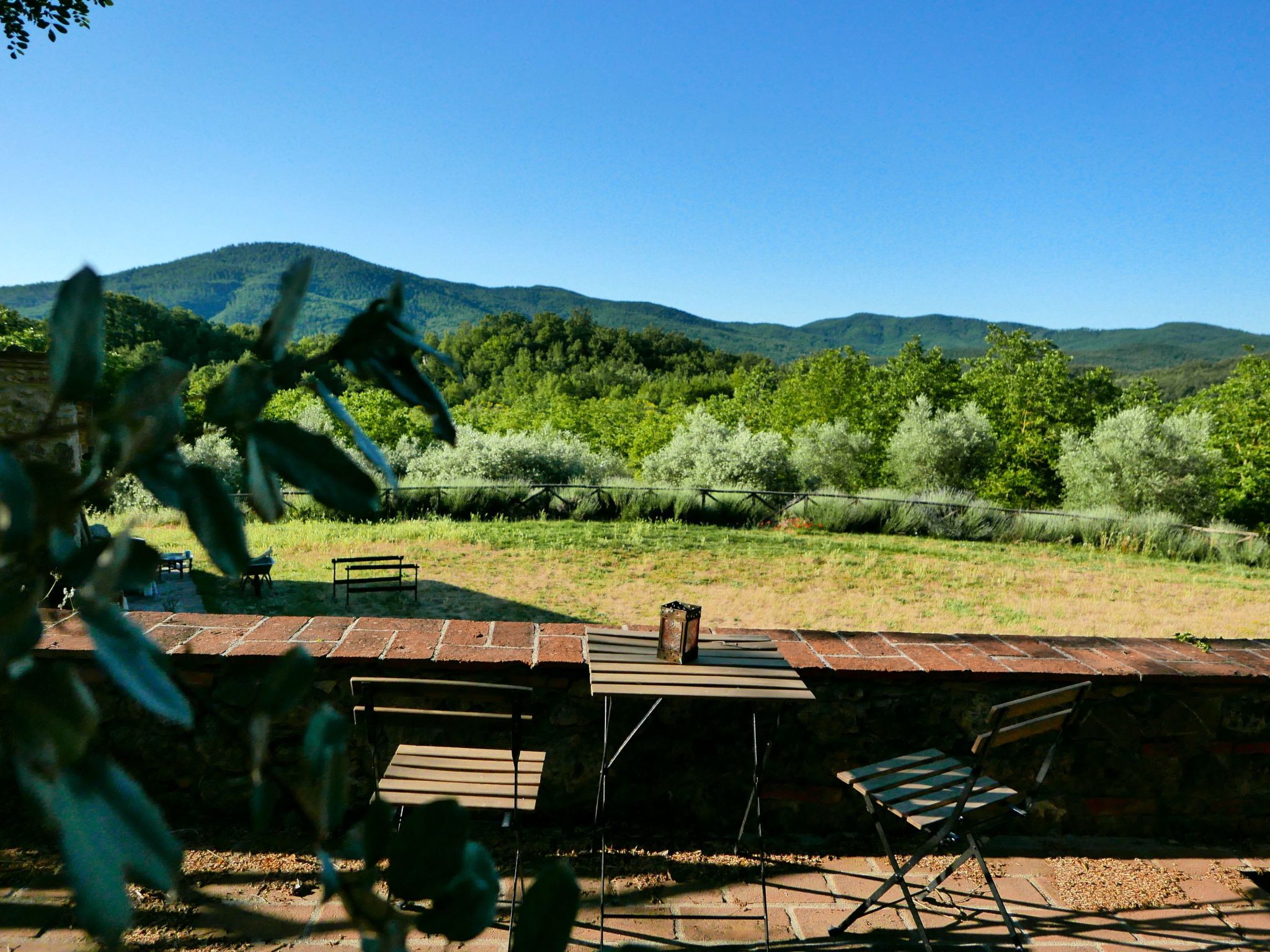 Charmantes Ferienhaus in Ciciano mit Grill, Garten und gemeinsamem Pool und Pan-Image-tags.info