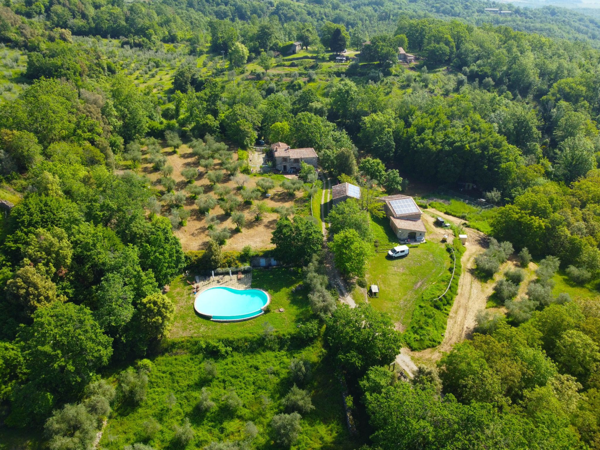 Charmantes Ferienhaus in Ciciano mit Grill, Garten und gemeinsamem Pool und Pan-Image-tags.info