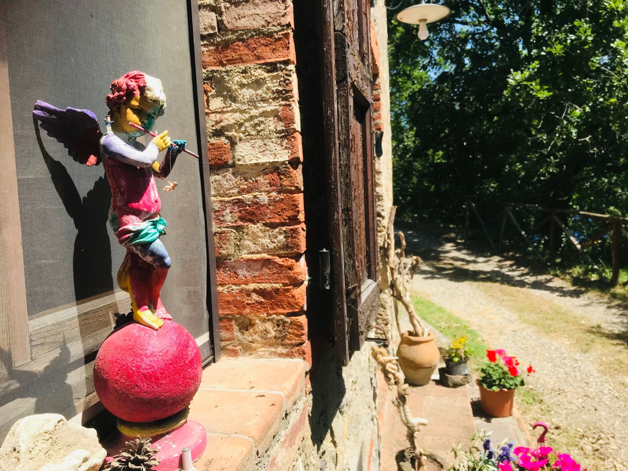 Charmantes Ferienhaus in Ciciano mit Grill, Garten und gemeinsamem Pool und Pan-Image-tags.info