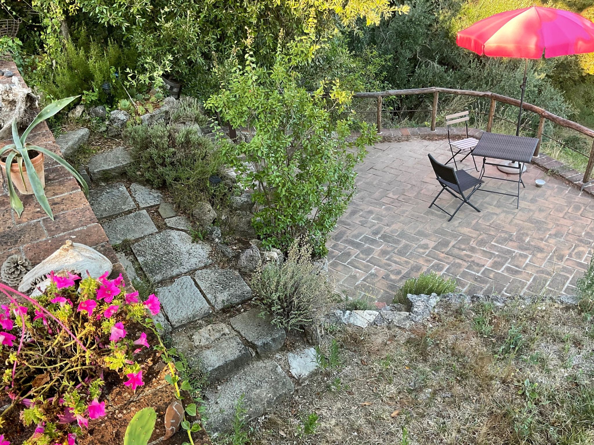 Charmantes Ferienhaus in Ciciano mit Grill, Garten und gemeinsamem Pool und Pan-Image-tags.info