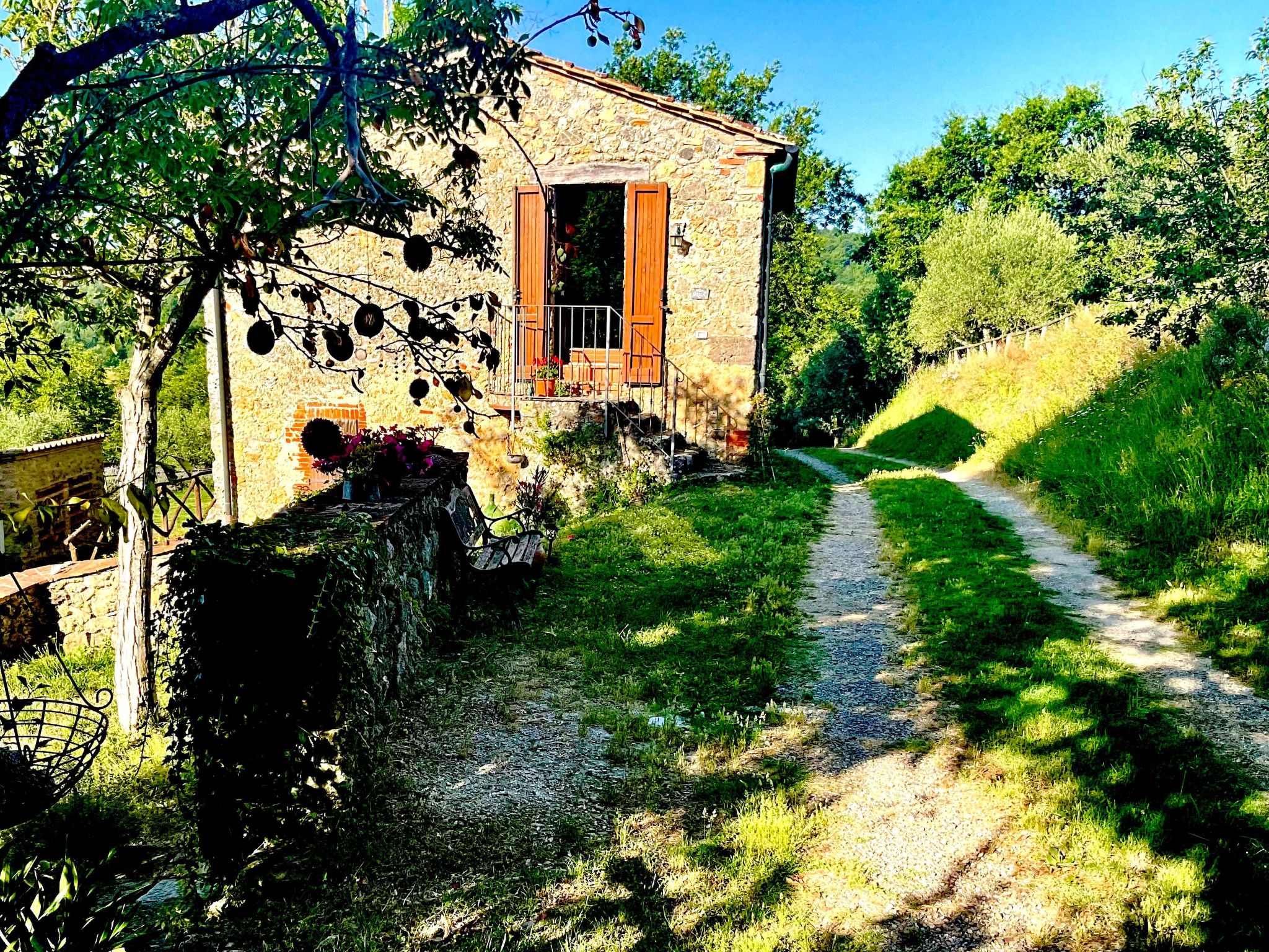 Ruhiges Ferienhaus mit Garten und Panoramablick - Image-tags.info