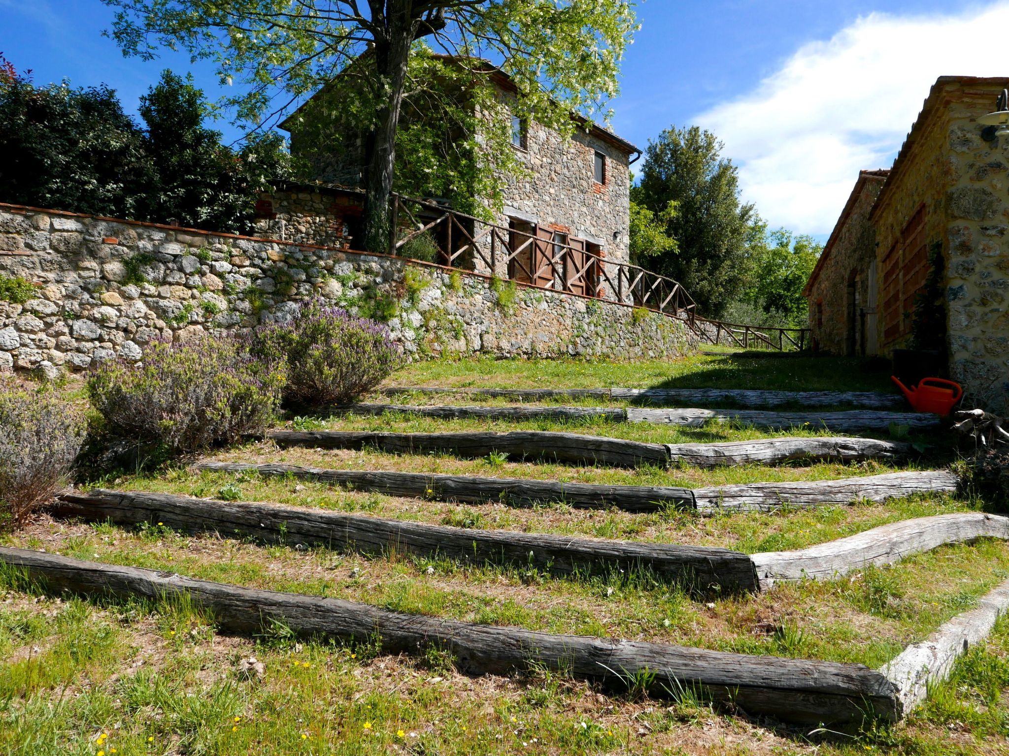Ruhiges Ferienhaus mit Garten und Panoramablick - Image-tags.info
