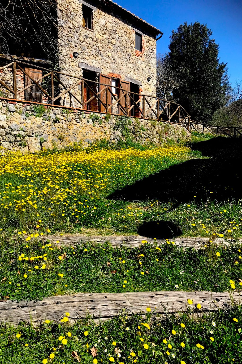 Ruhiges Ferienhaus mit Garten und Panoramablick - Image-tags.info