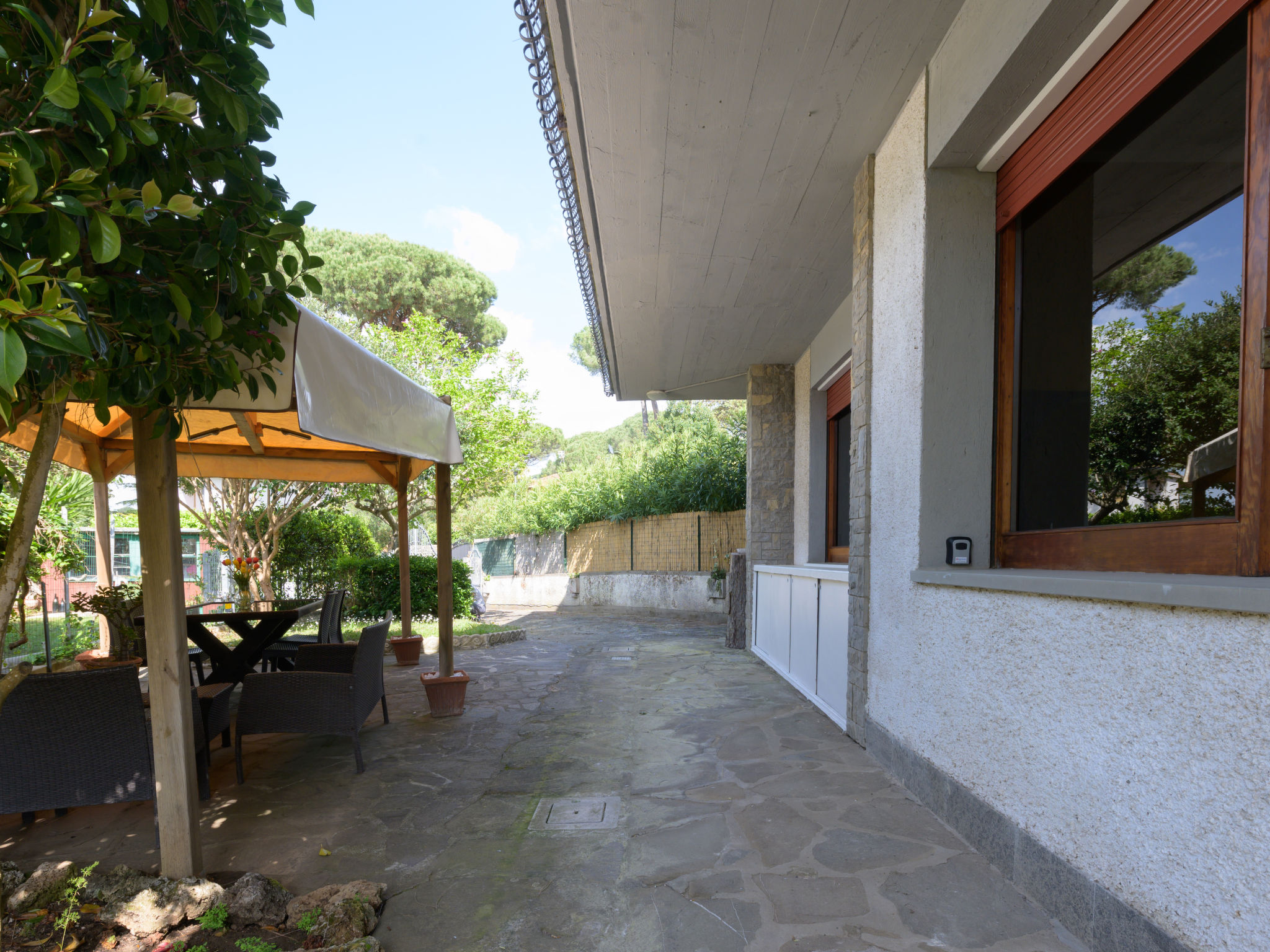 Atelier Vella - Buiten