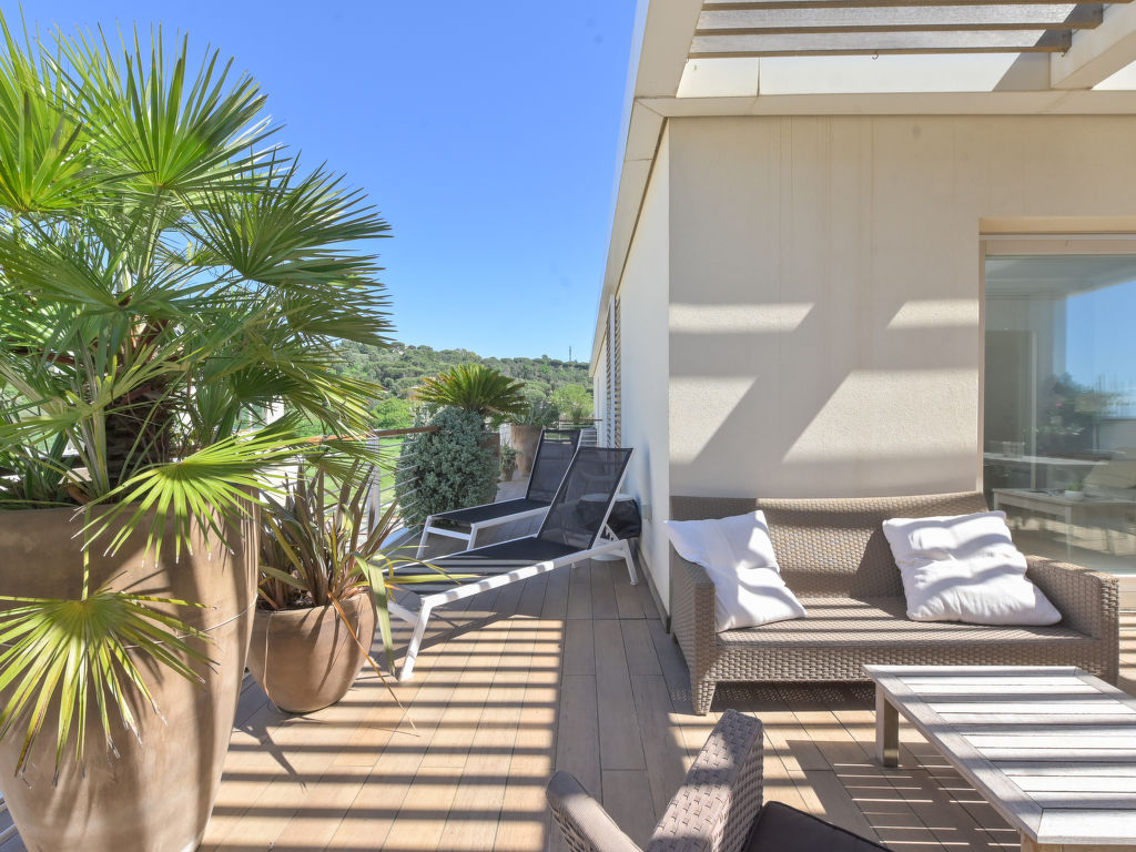 La Marina — Terrace