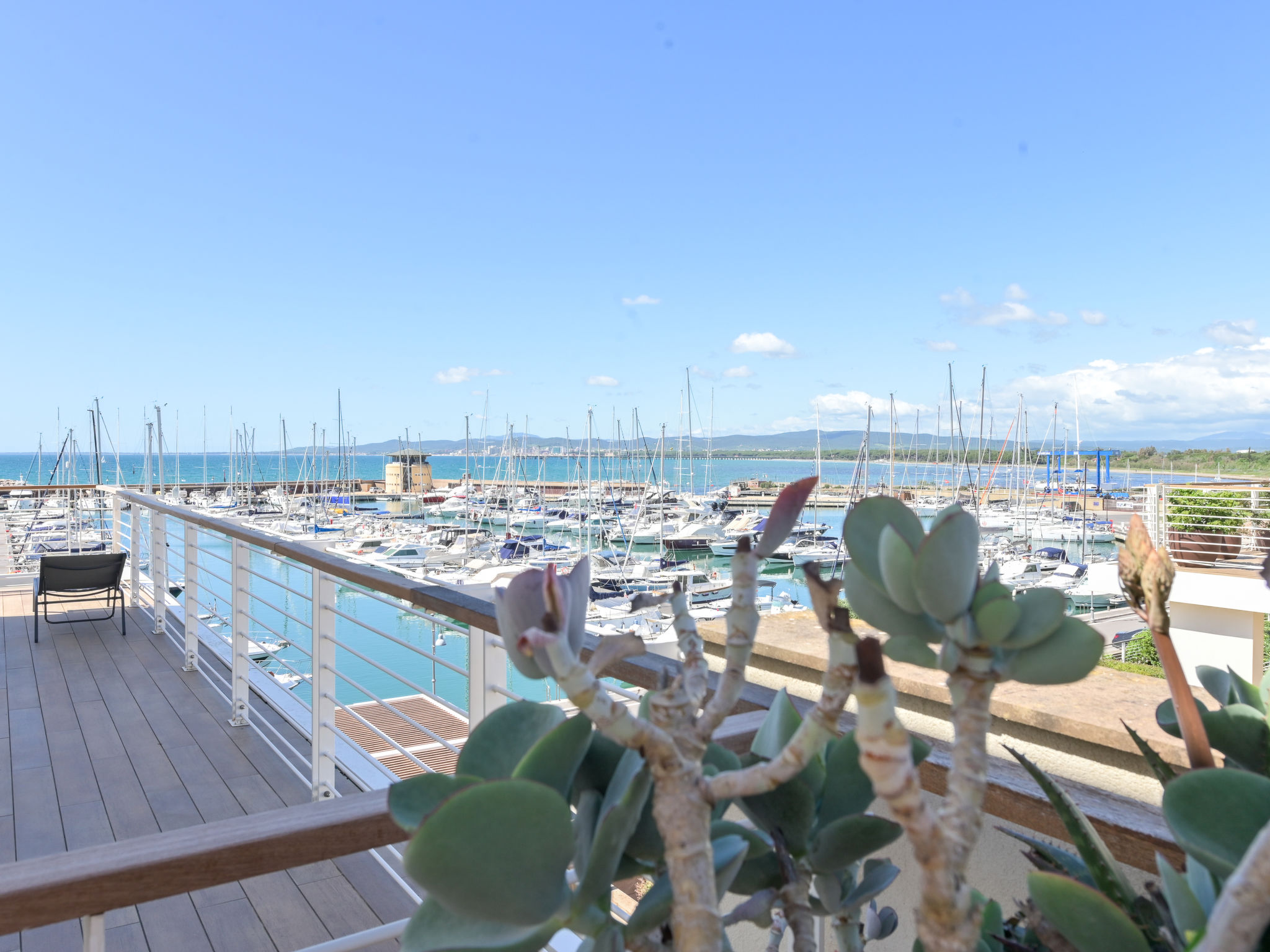 La Marina-Buiten
