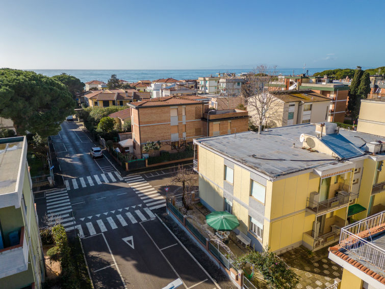 Aan zee: Ruim appartement Angela in Follonica voor 6 personen in Follonica
