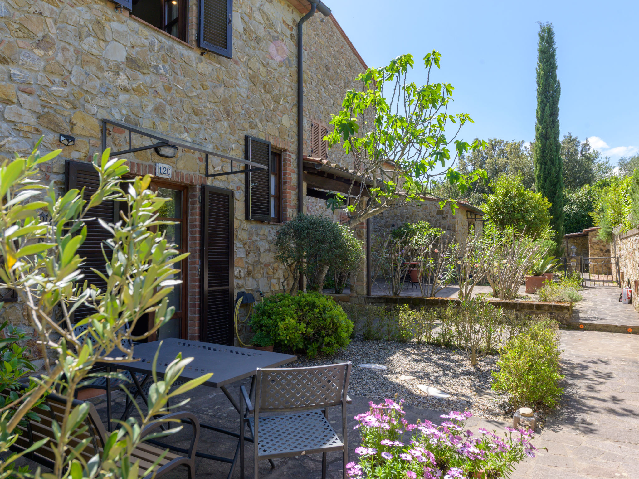 Steffi's House - Buiten