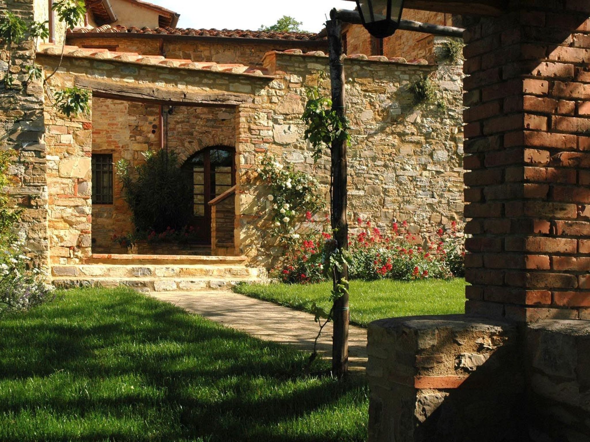 Sage' Anwesen mit Gemeinschaftspool-Drinnen