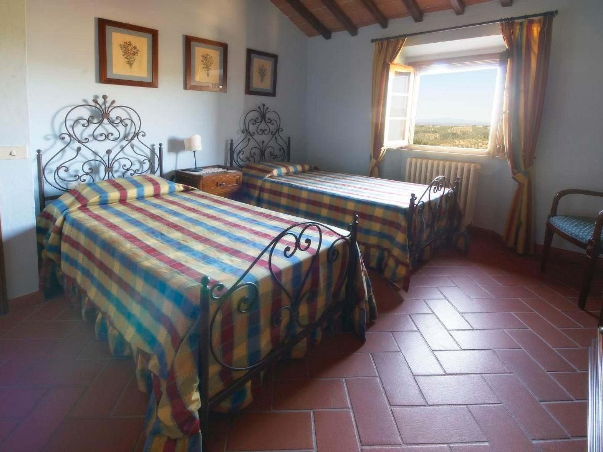 Wohnung mit Privatparkplatz und schöner Aussicht-Image-tags.info