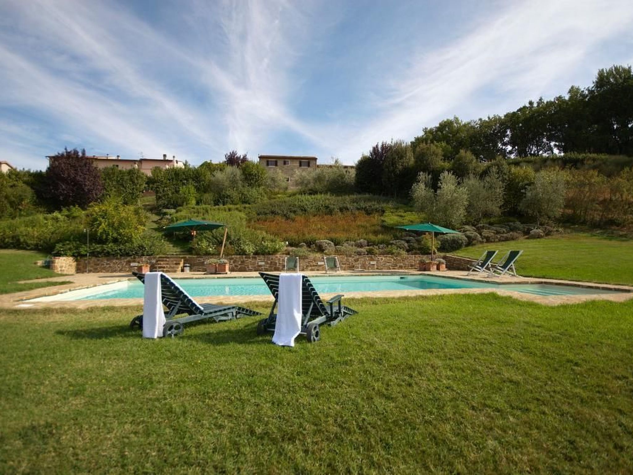 Wohnung mit Privatparkplatz und schöner Aussicht-Image-tags.info