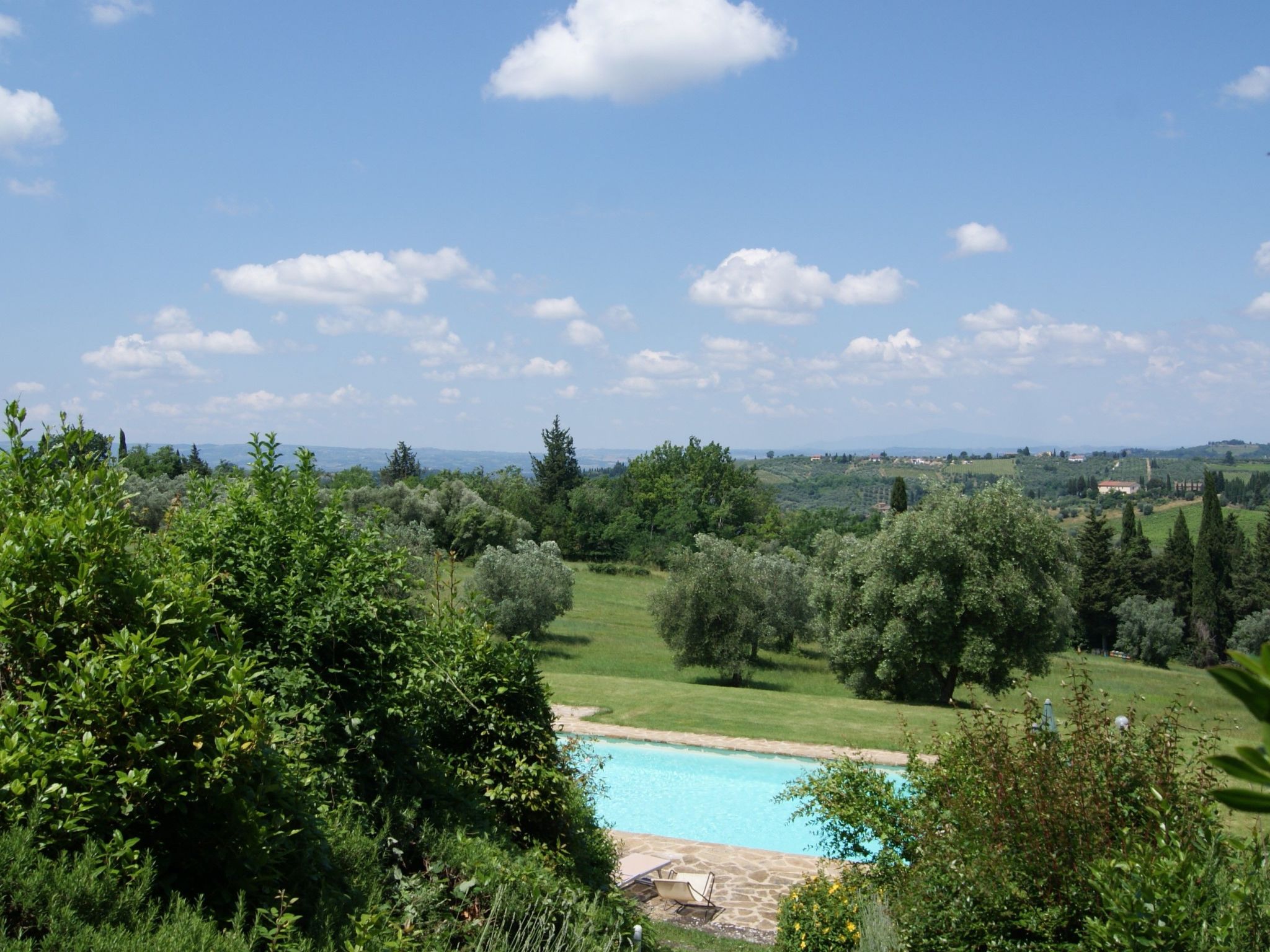 Wohnung mit Privatparkplatz und schöner Aussicht-Image-tags.info