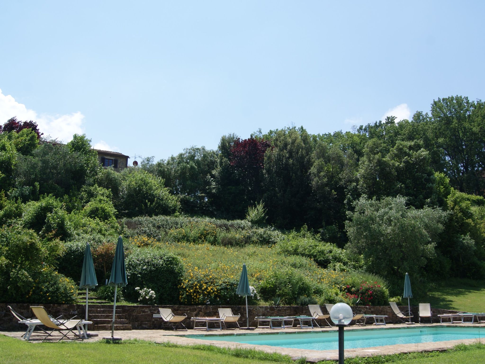 Wohnung mit Privatparkplatz und schöner Aussicht-Image-tags.info