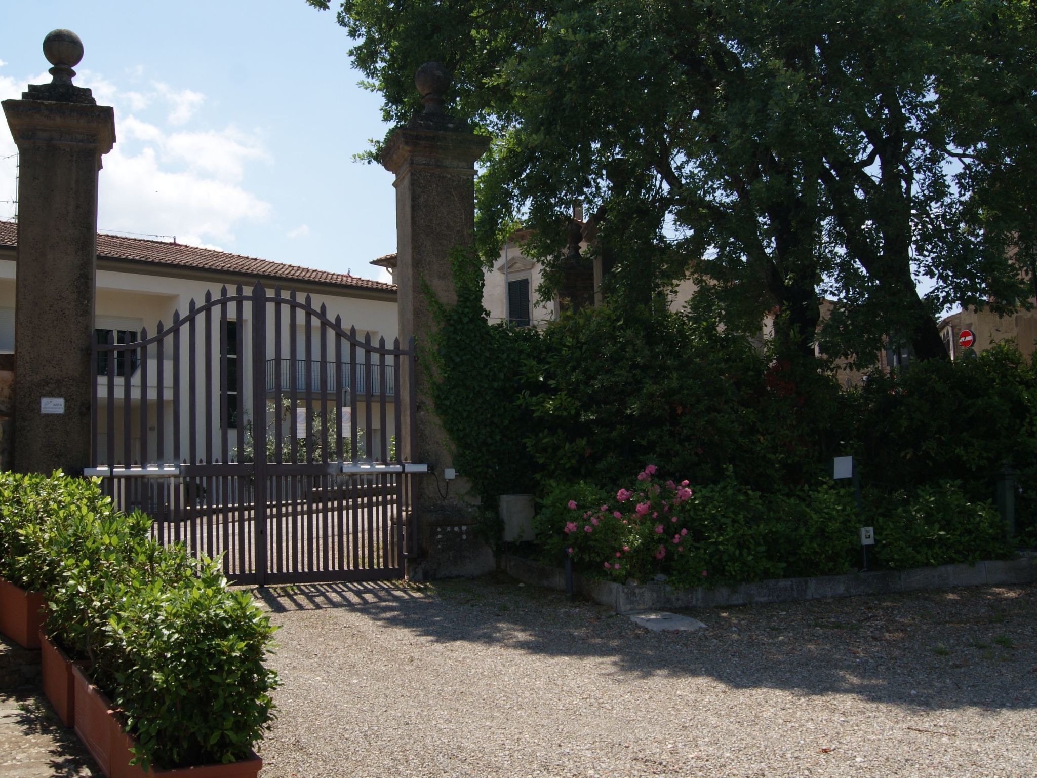 Wohnung mit Privatparkplatz und schöner Aussicht-Image-tags.info