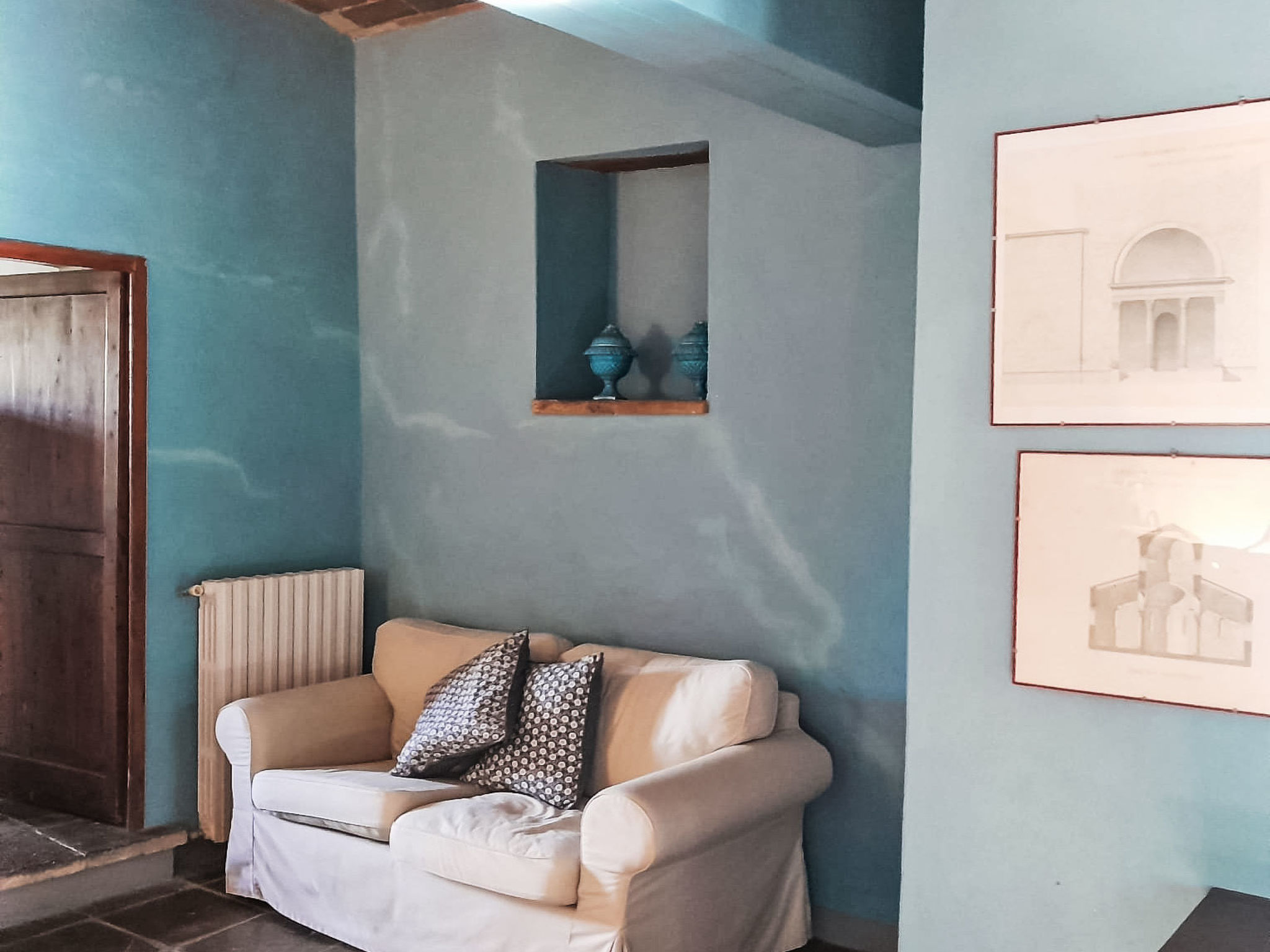 Gemütliche blaue Wohnung mit Garten