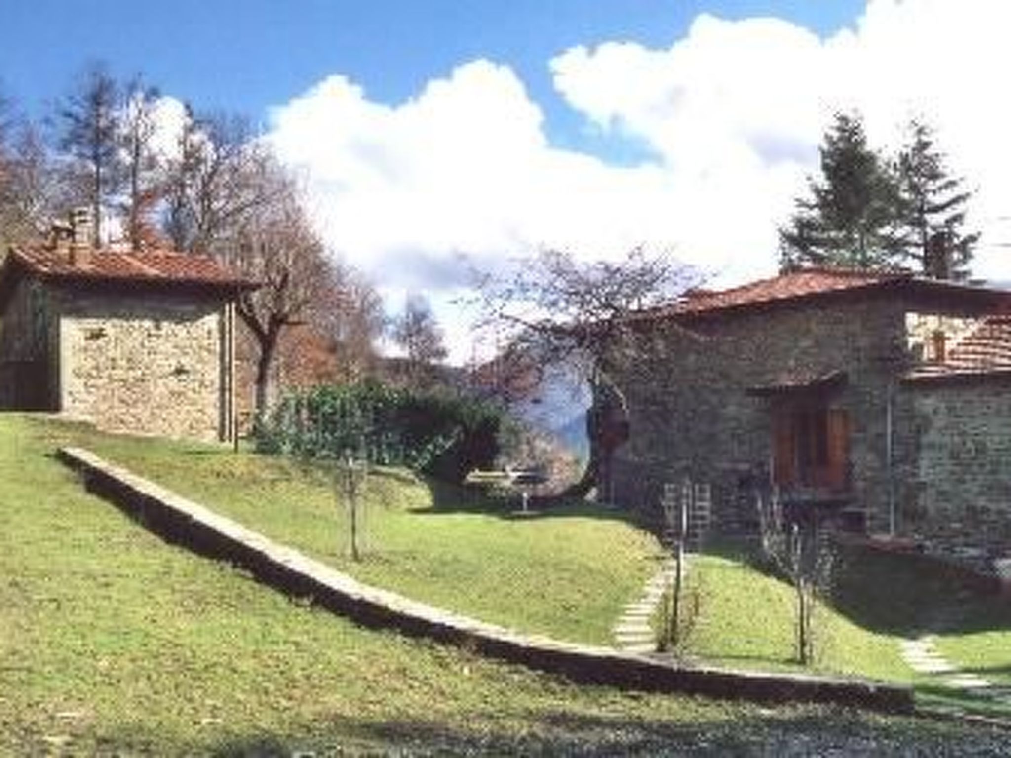 Appartement mit Grill, gemeinsamem Pool und Garten