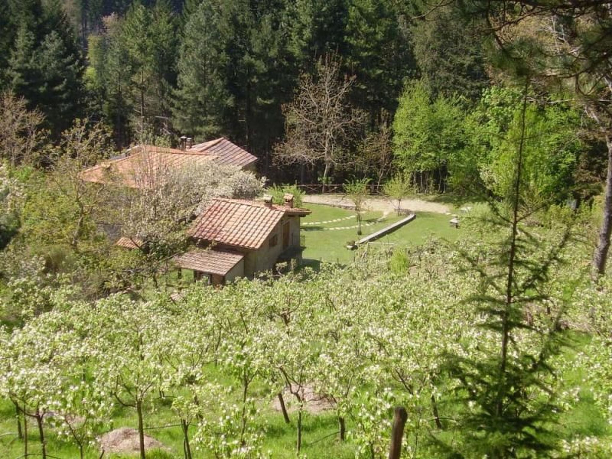 Appartement mit Grill, gemeinsamem Pool und Garten-Image-tags.info