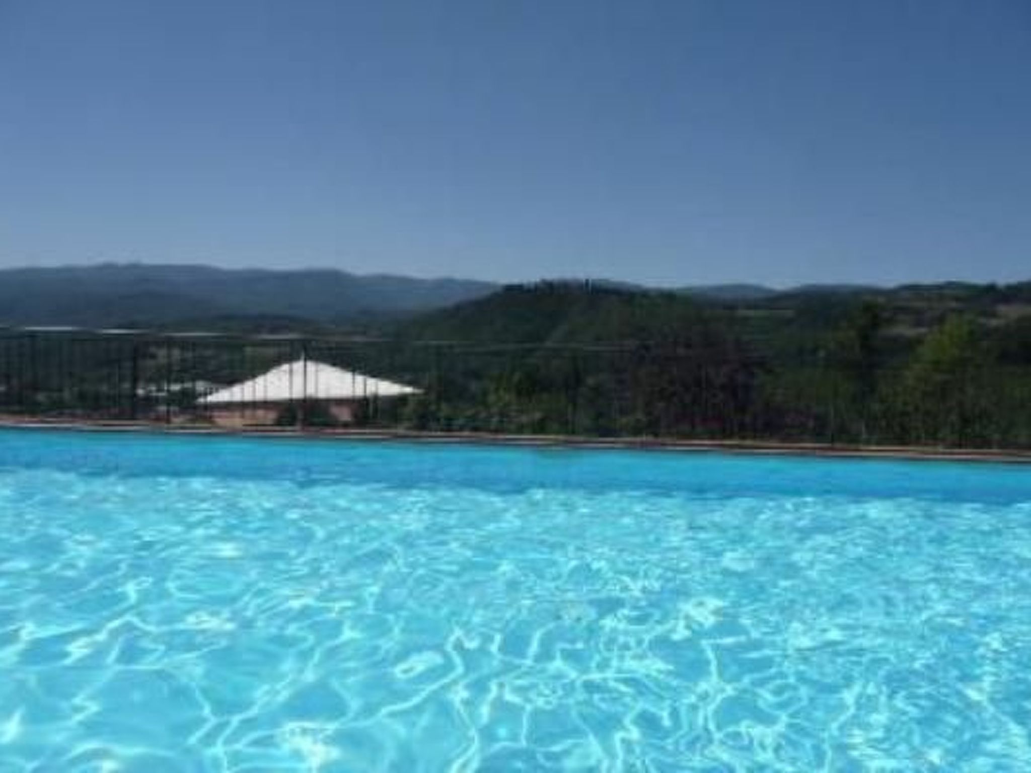 Magnolienhaus mit Pool zwischen Florenz und Arezzo-Binnen