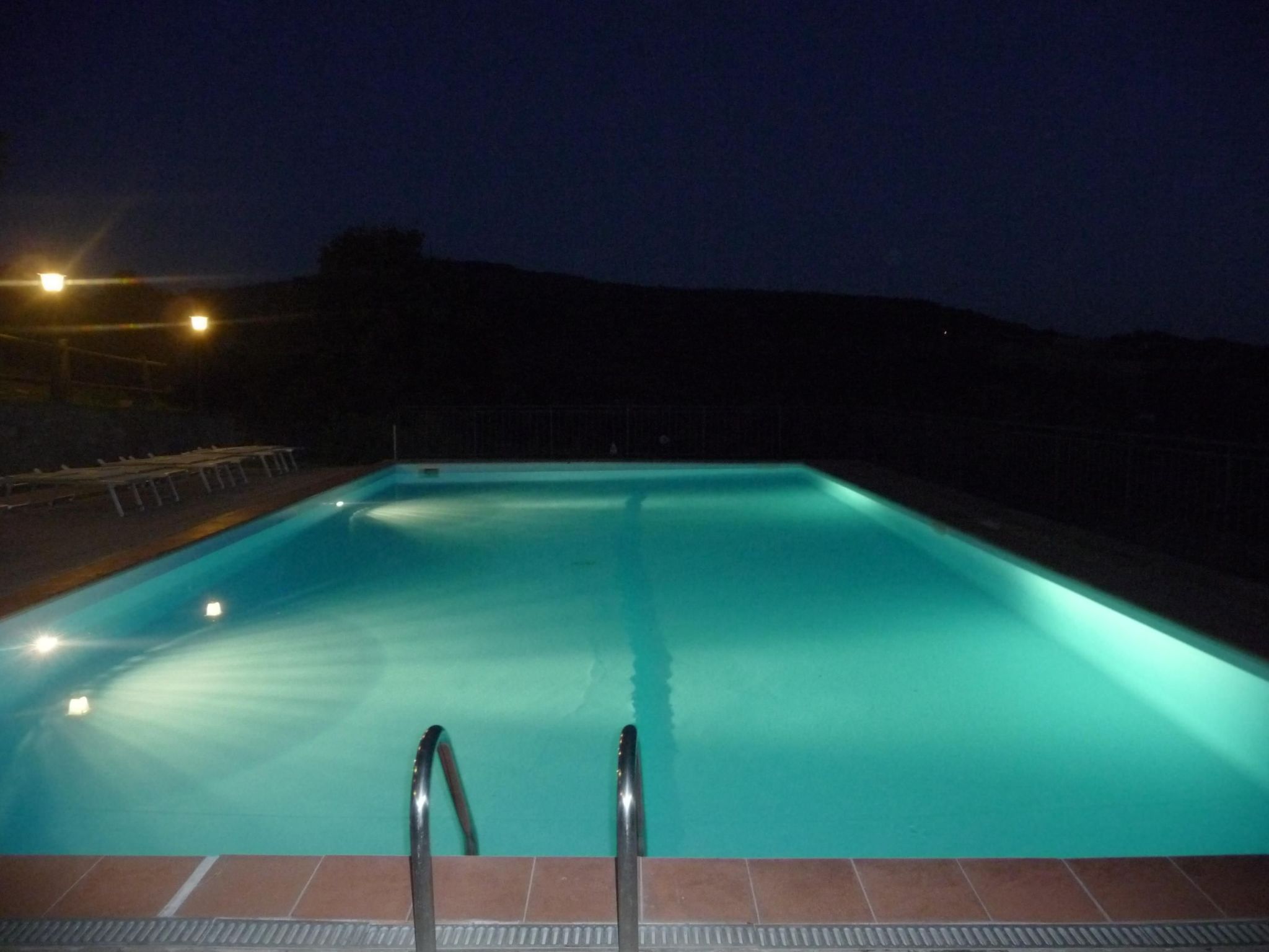 Magnolienhaus mit Pool zwischen Florenz und Arezzo-Binnen