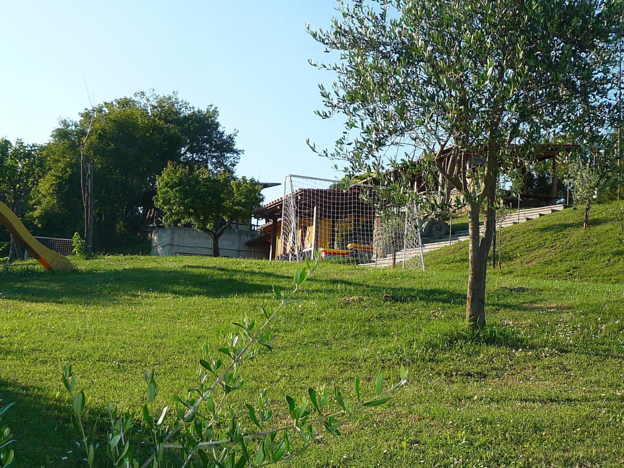 Magnolienhaus mit Pool zwischen Florenz und Arezzo-Binnen