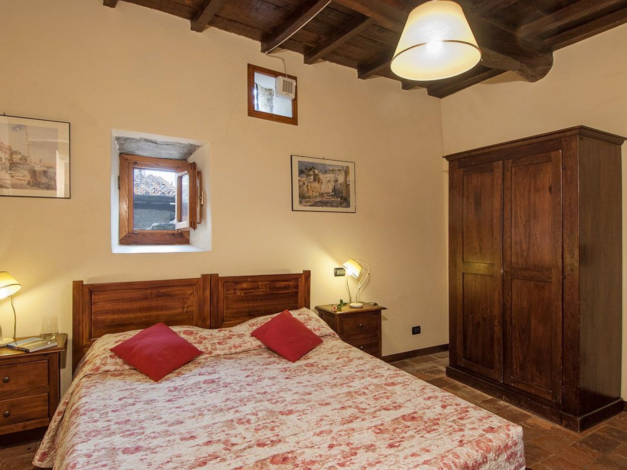 Geranei Haus mit Schwimmbad zwischen Florenz und Arezzo-Binnen