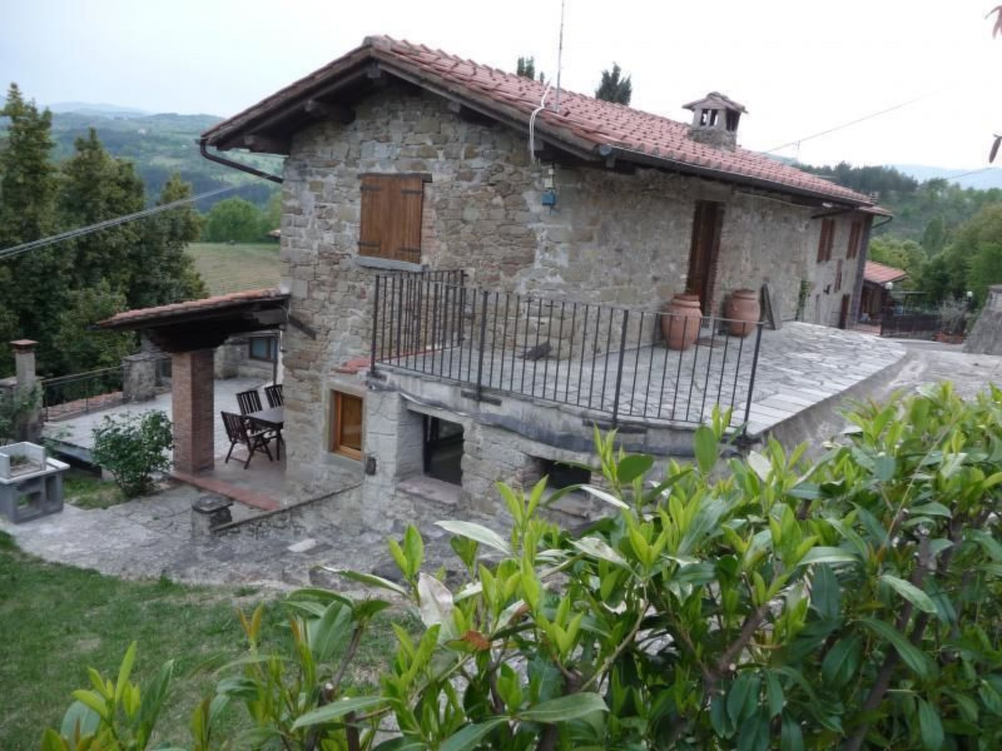 Geranei Haus mit Schwimmbad zwischen Florenz und Arezzo-Binnen