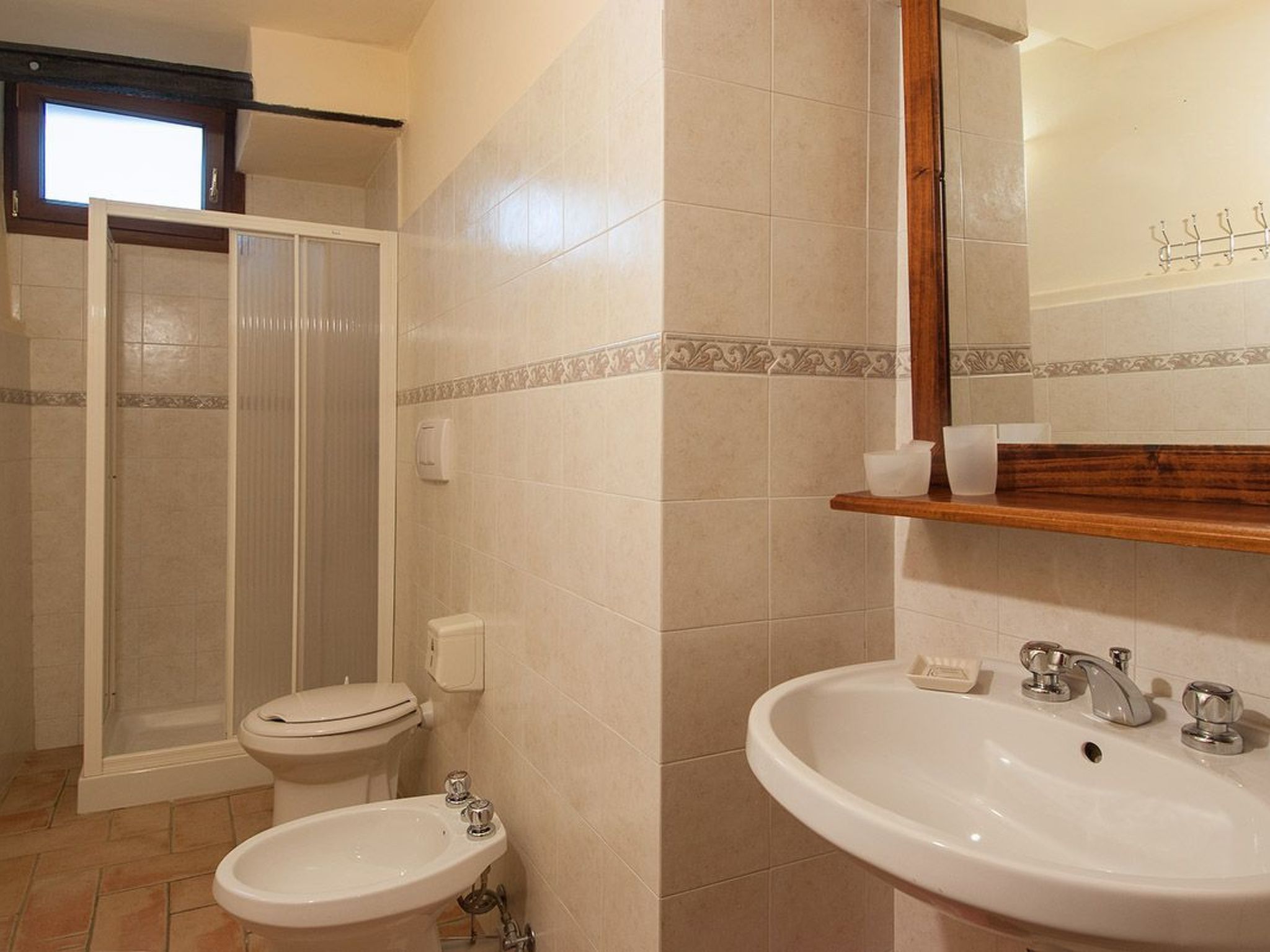 Geranei Haus mit Schwimmbad zwischen Florenz und Arezzo-Binnen