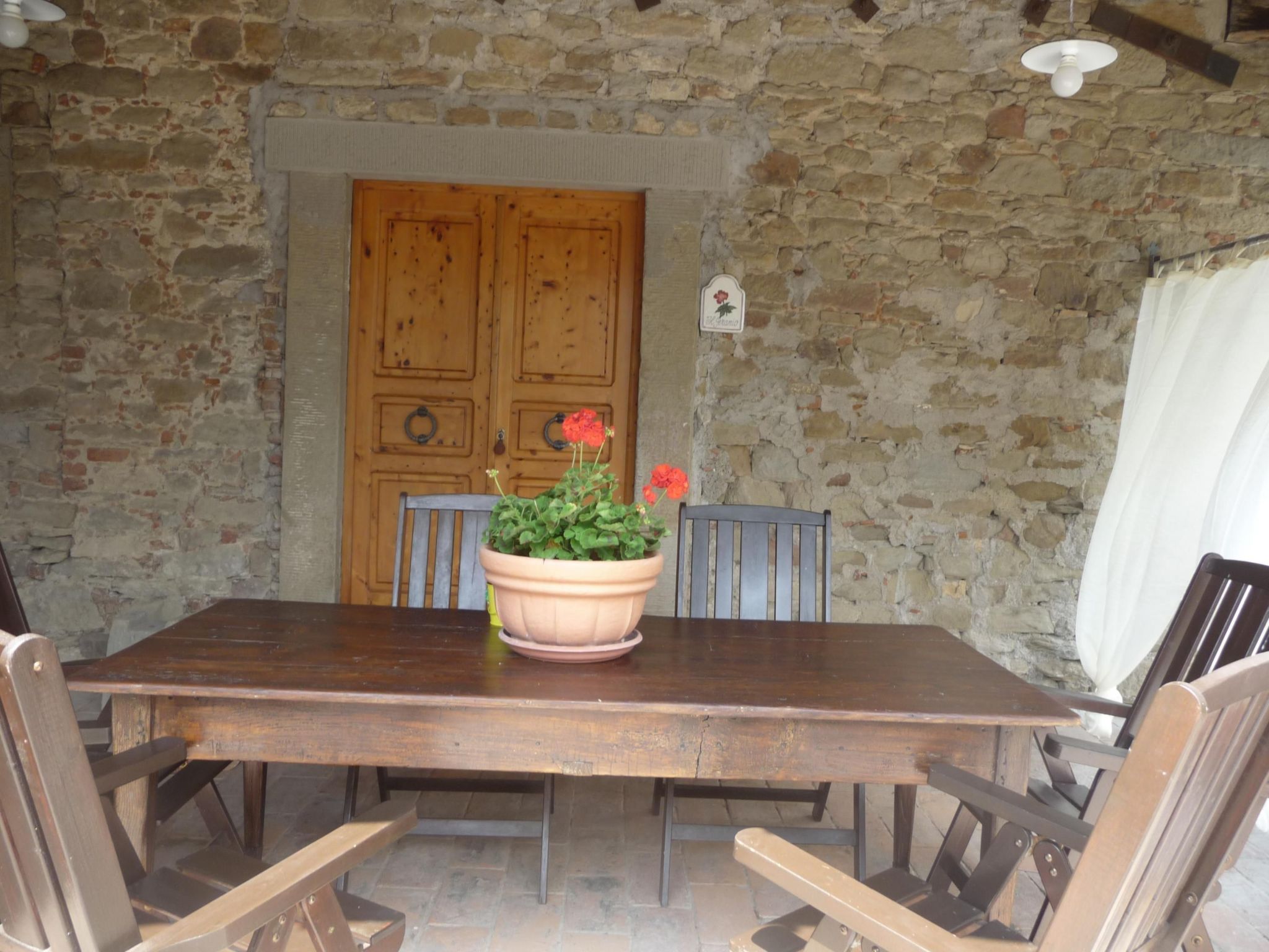 Geranei Haus mit Schwimmbad zwischen Florenz und Arezzo-Binnen