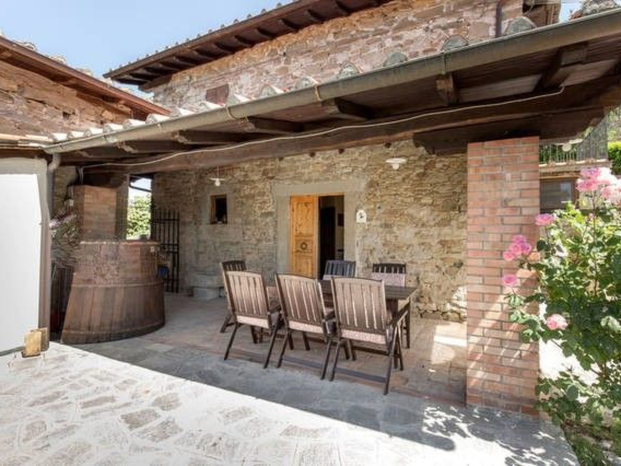 Geranei Haus mit Schwimmbad zwischen Florenz und Arezzo-Binnen