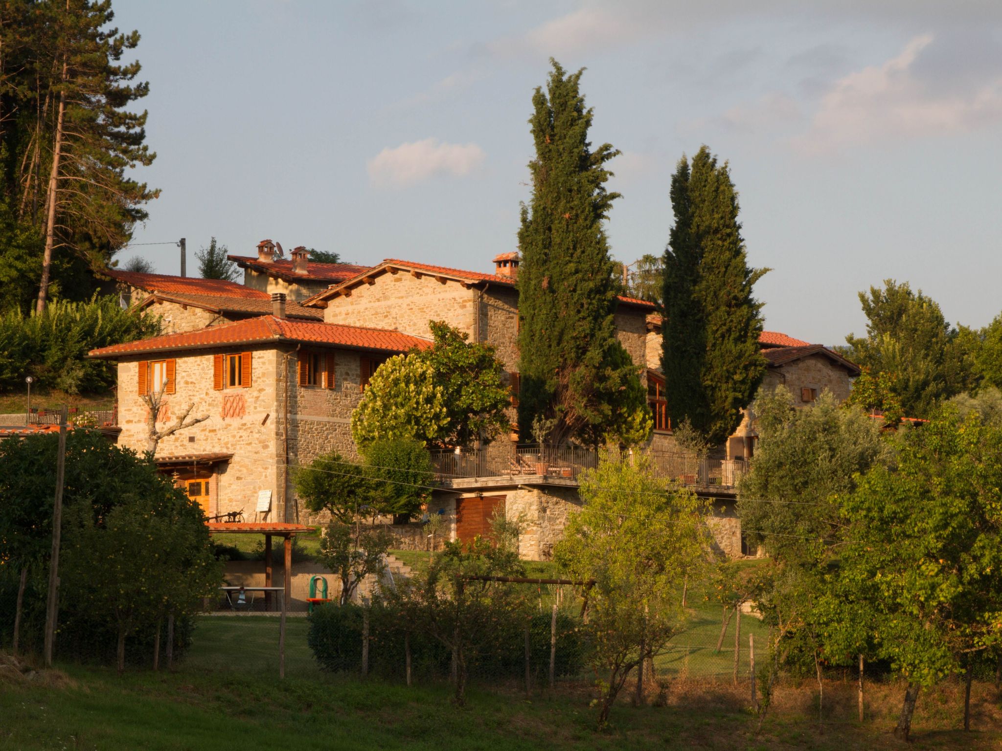 Geranei Haus mit Schwimmbad zwischen Florenz und Arezzo-Binnen