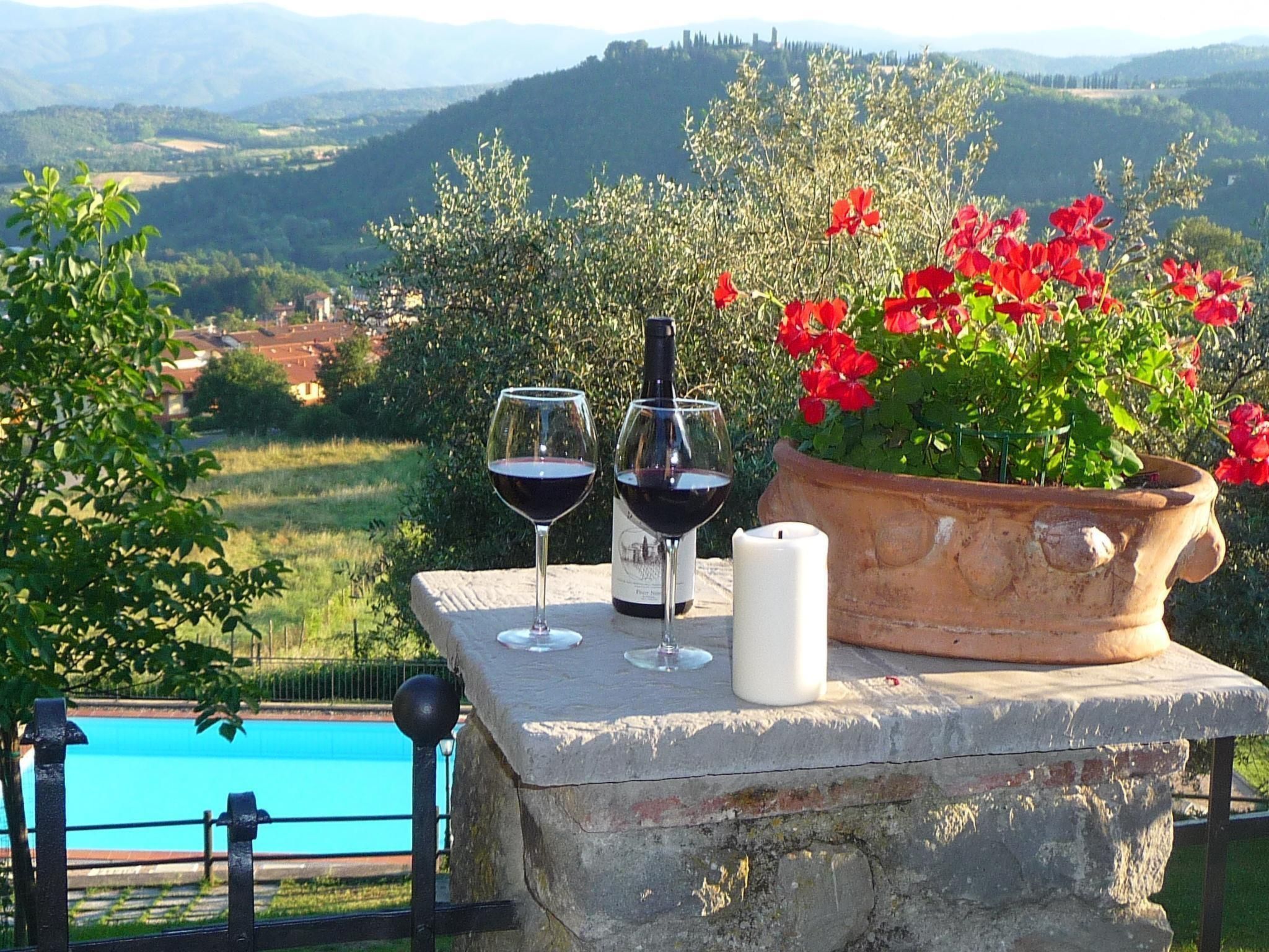 Lindenhaussiedlung mit Gemeinschaftspool-Binnen