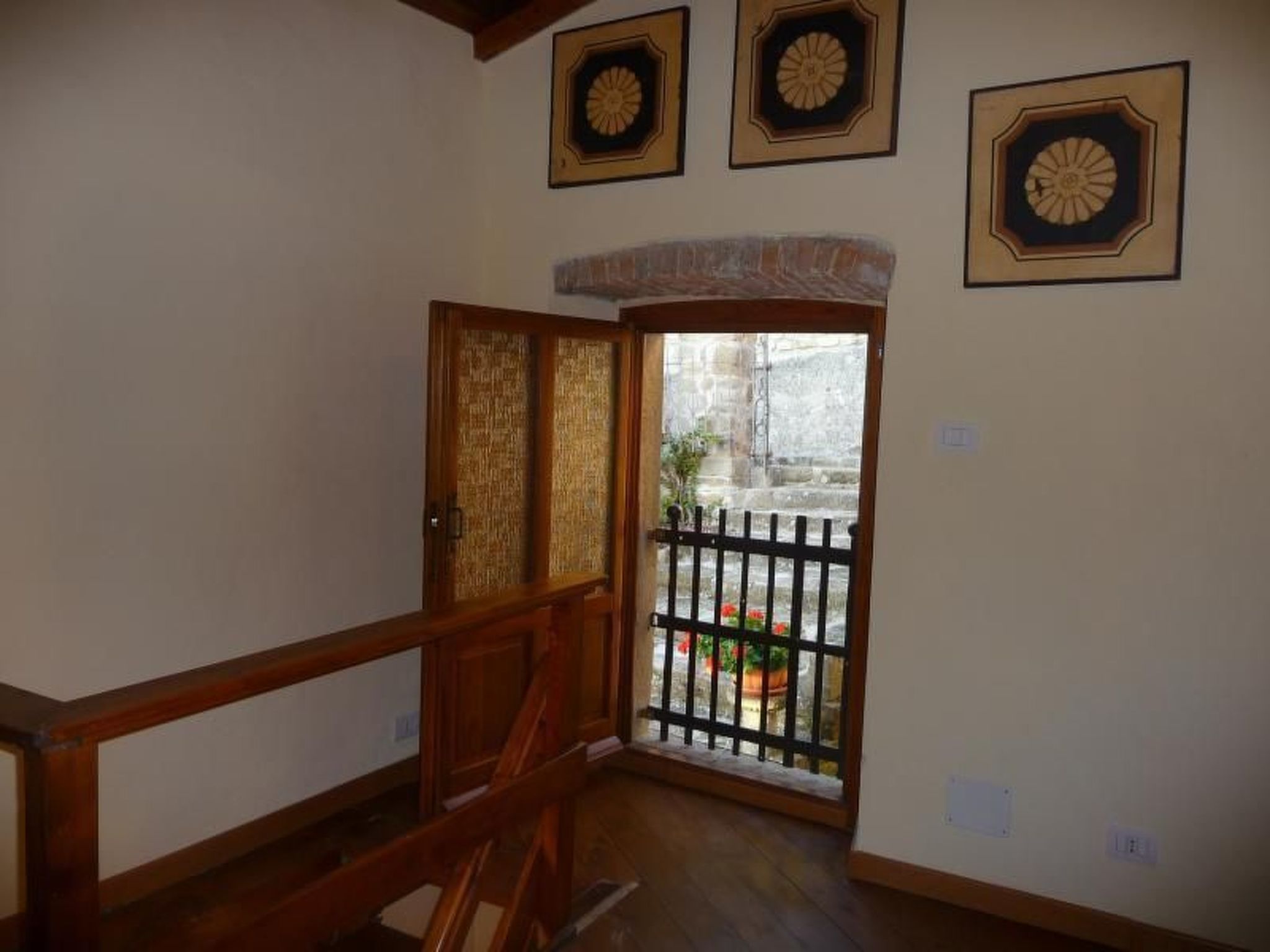 Lindenhaussiedlung mit Gemeinschaftspool-Binnen