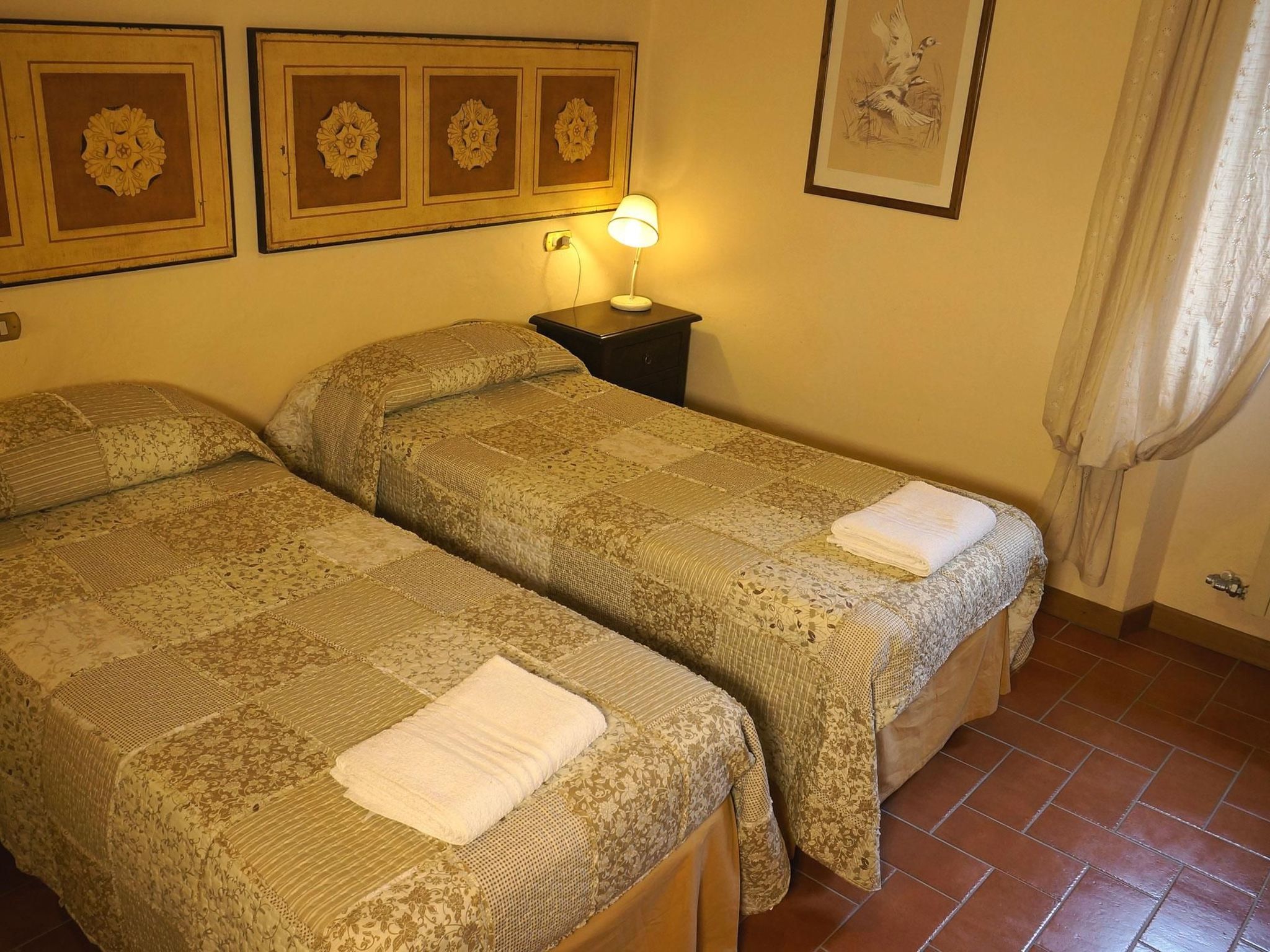 Fichtenhaus mit Schwimmbad zwischen Florenz und Arezzo-Binnen