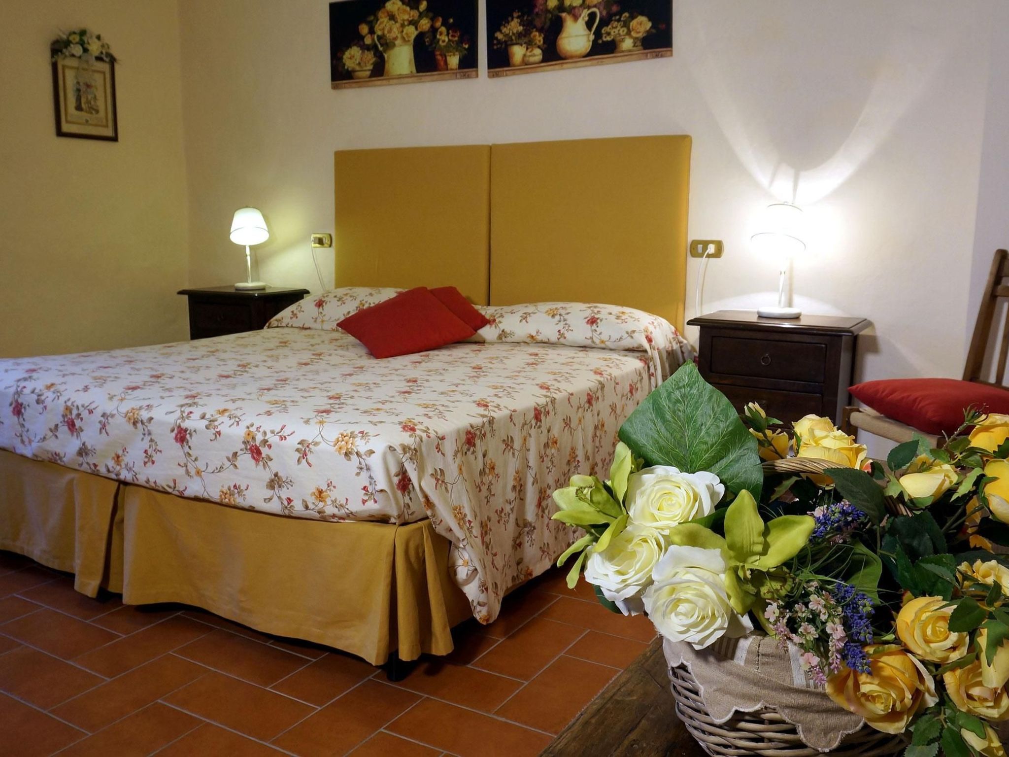 Fichtenhaus mit Schwimmbad zwischen Florenz und Arezzo-Binnen