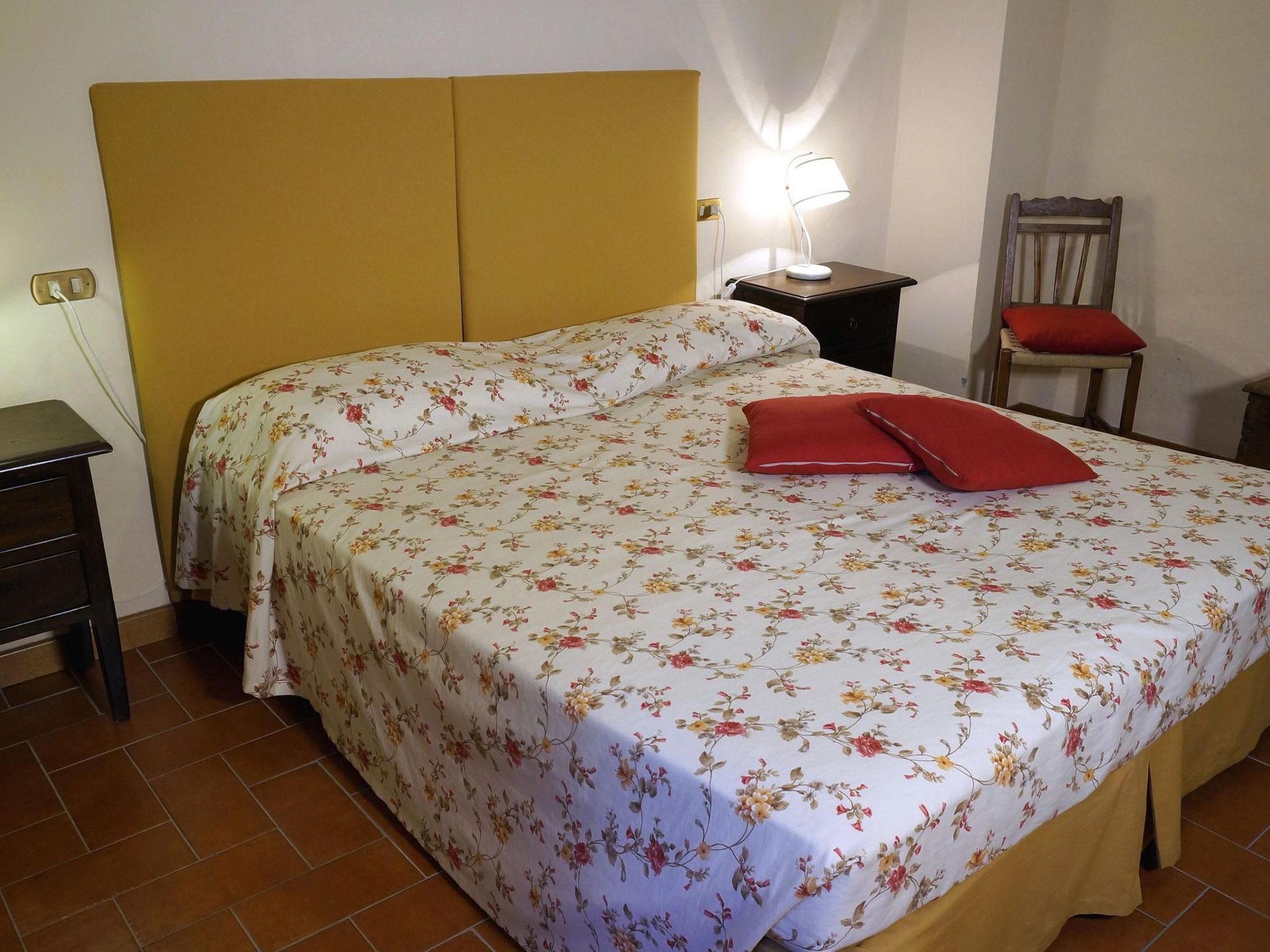 Fichtenhaus mit Schwimmbad zwischen Florenz und Arezzo-Binnen