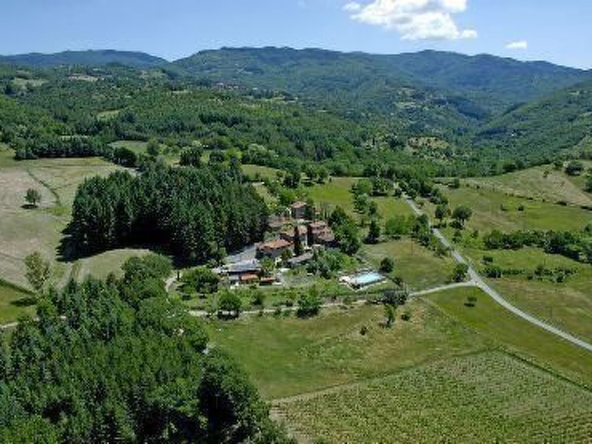 Fichtenhaus mit Schwimmbad zwischen Florenz und Arezzo-Binnen