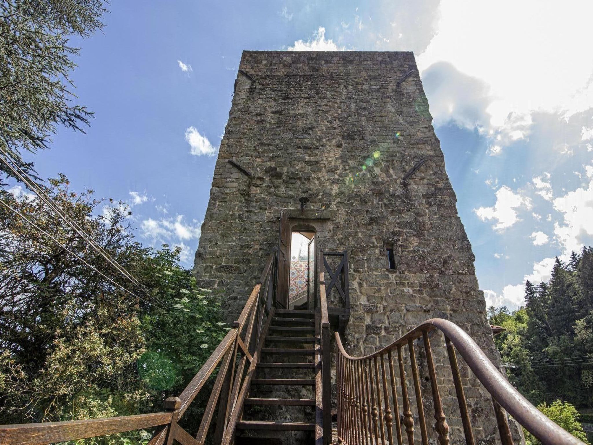 Medieval Tower mit Whirlpool auf der Dachterrasse-Binnen
