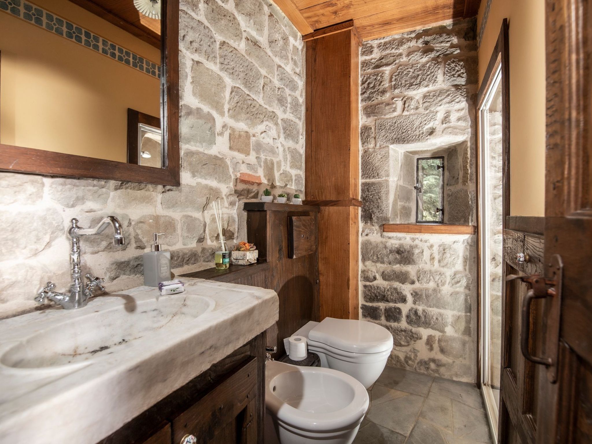 Medieval Tower mit Whirlpool auf der Dachterrasse-Binnen