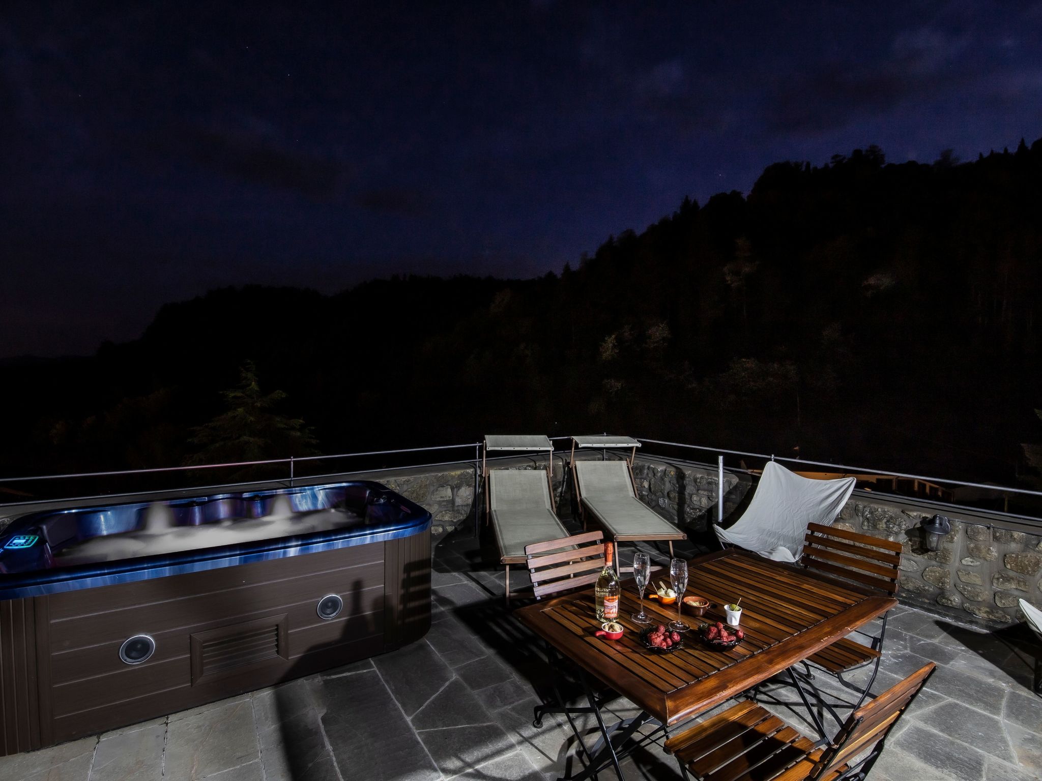 Medieval Tower mit Whirlpool auf der Dachterrasse-Binnen