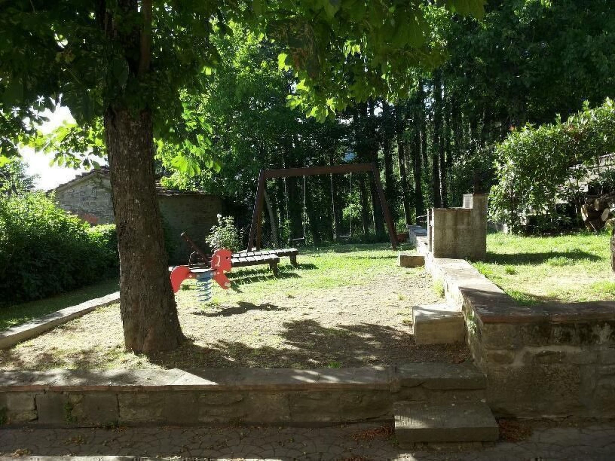 Wohnung in einer alten Villa mit Schwimmbad-Binnen