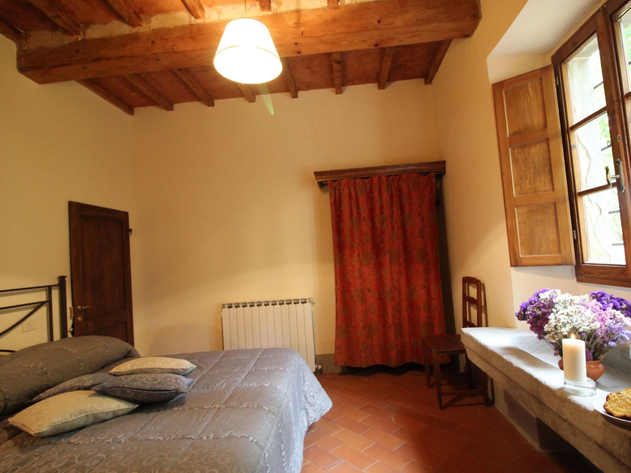 Wohnung in einer alten Villa mit Schwimmbad-Binnen